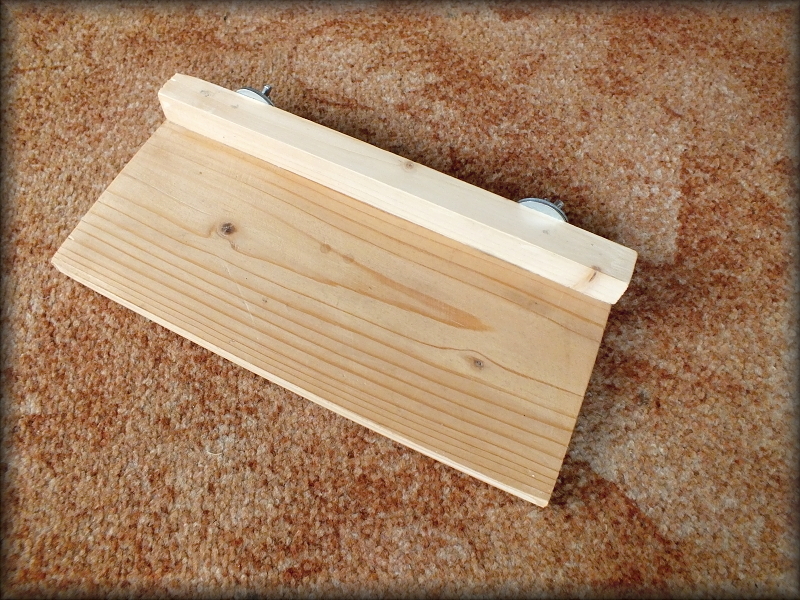 Dřevěná polička 27,5x14,5x1,3cm - matky