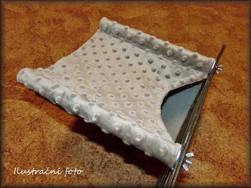 Dvojitá HAMAKA na šroubovací tyčky - vínová + květy