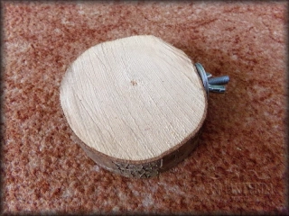 Dřevěné stupátko kolo asi 7 cm s matkou