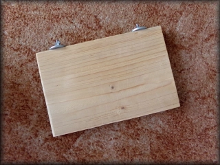 Dřevěná polička 23x15x1,5cm - matky