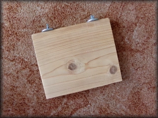 Dřevěná polička 18,5x15,5x1,5cm - matky