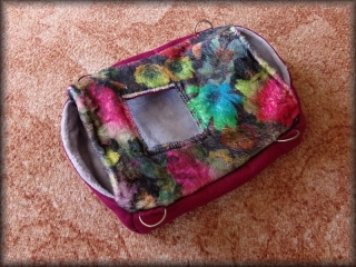 PELÍŠKOHAMAKA vínová + květy