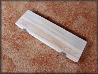Dřevěná polička 29x9cm - šrouby